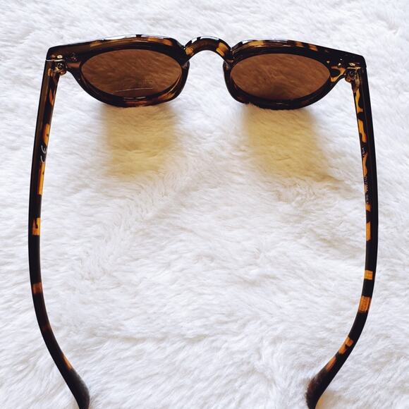 Pablo Tortoise Brown Round Sunglasses - Picture 9 of 12